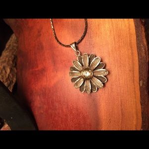 Sterling Silver Flower Pendant & Chain